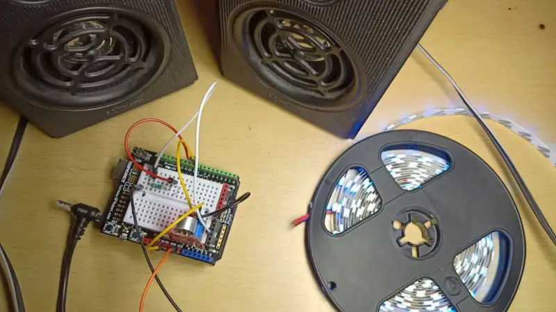 DIY music reactive LED light circuit