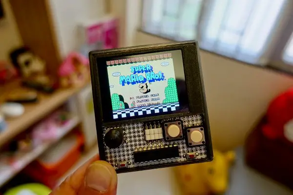 ESP32 projects: Handheld Game Console