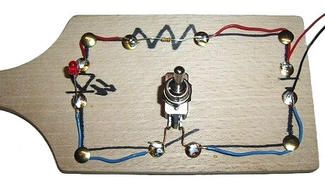 Circuit made on an actual bread board