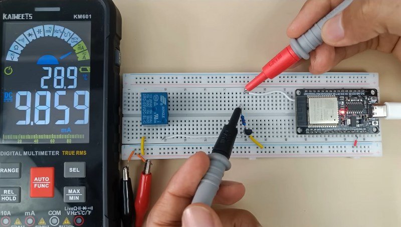 Measured current flowing towards the base of the transistor from ESP32 GPIO pin