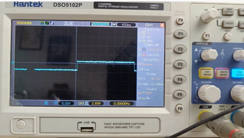 No voltage spike after adding a diode