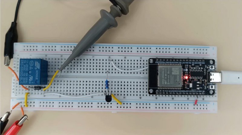 Relay circuit with diode across the coil